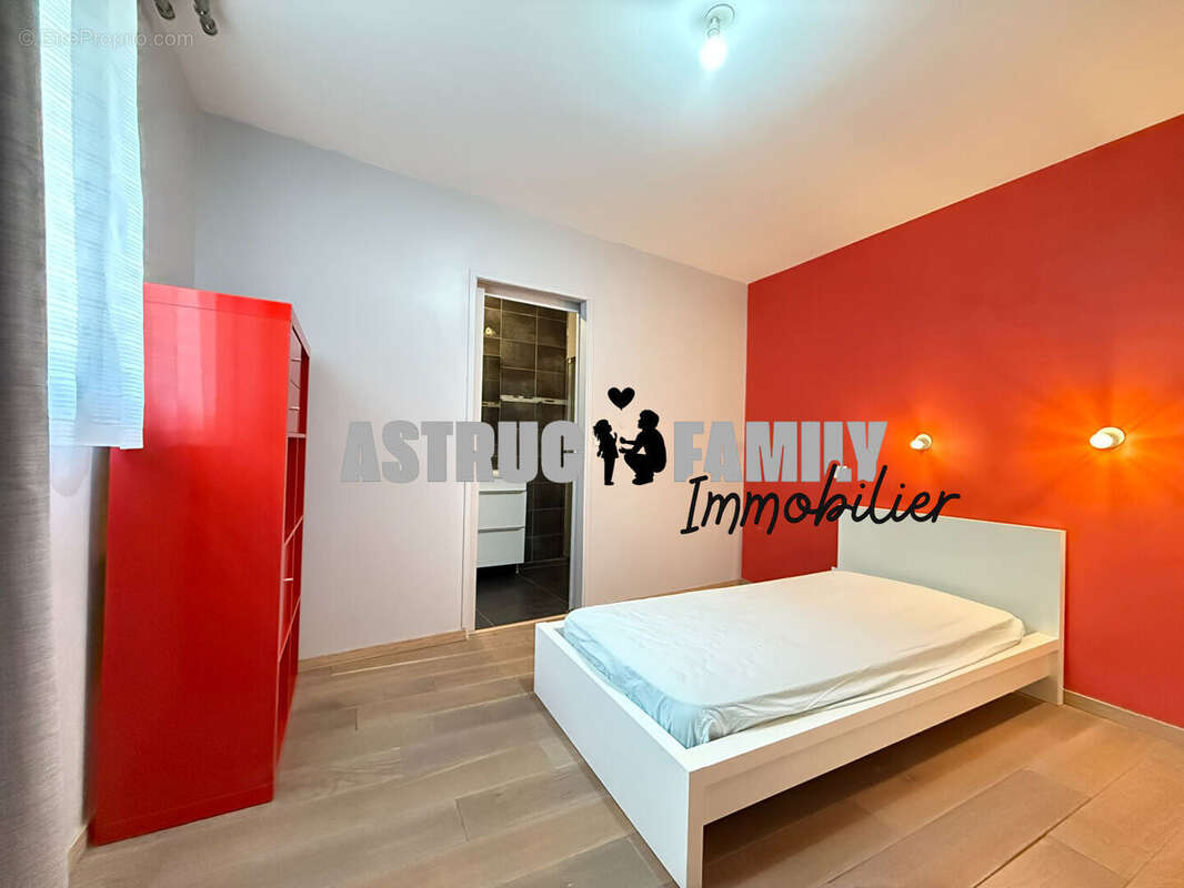 Maison à SAINT-LAURENT-D'AIGOUZE