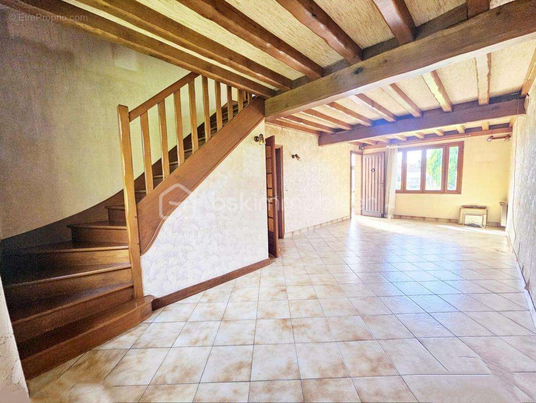 Maison à POILLY-LEZ-GIEN