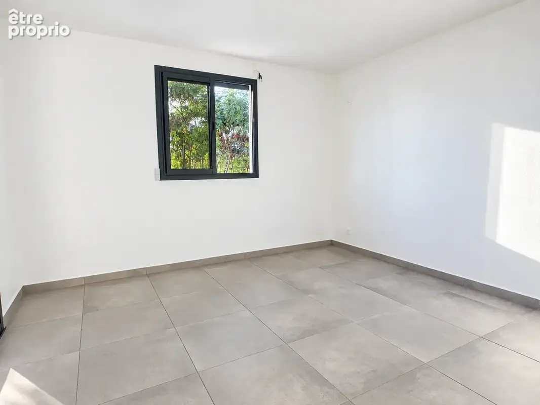 Villa contemporaine de plain-pied avec terrain piscinable - photo 16