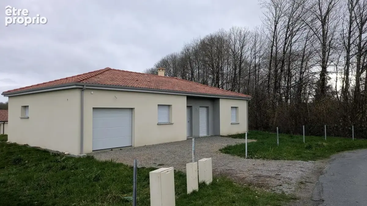 Maison à CHALUS
