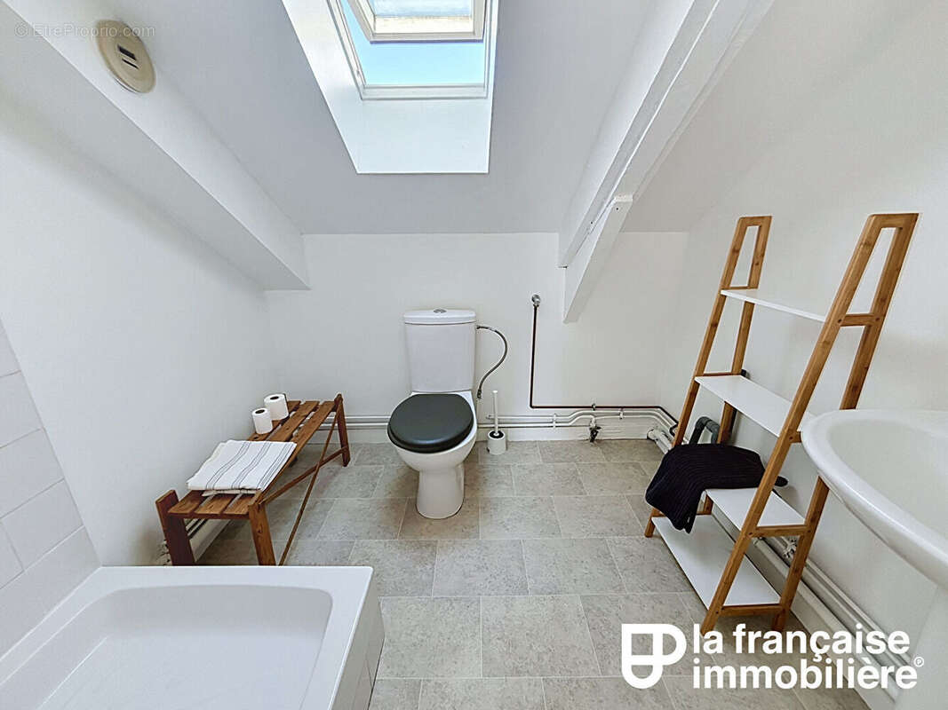 Appartement Rennes - Saint Hélier - Studio - 19.54 m² en carrez - 31.15m² au sol - dernier étage - cave - photo 6