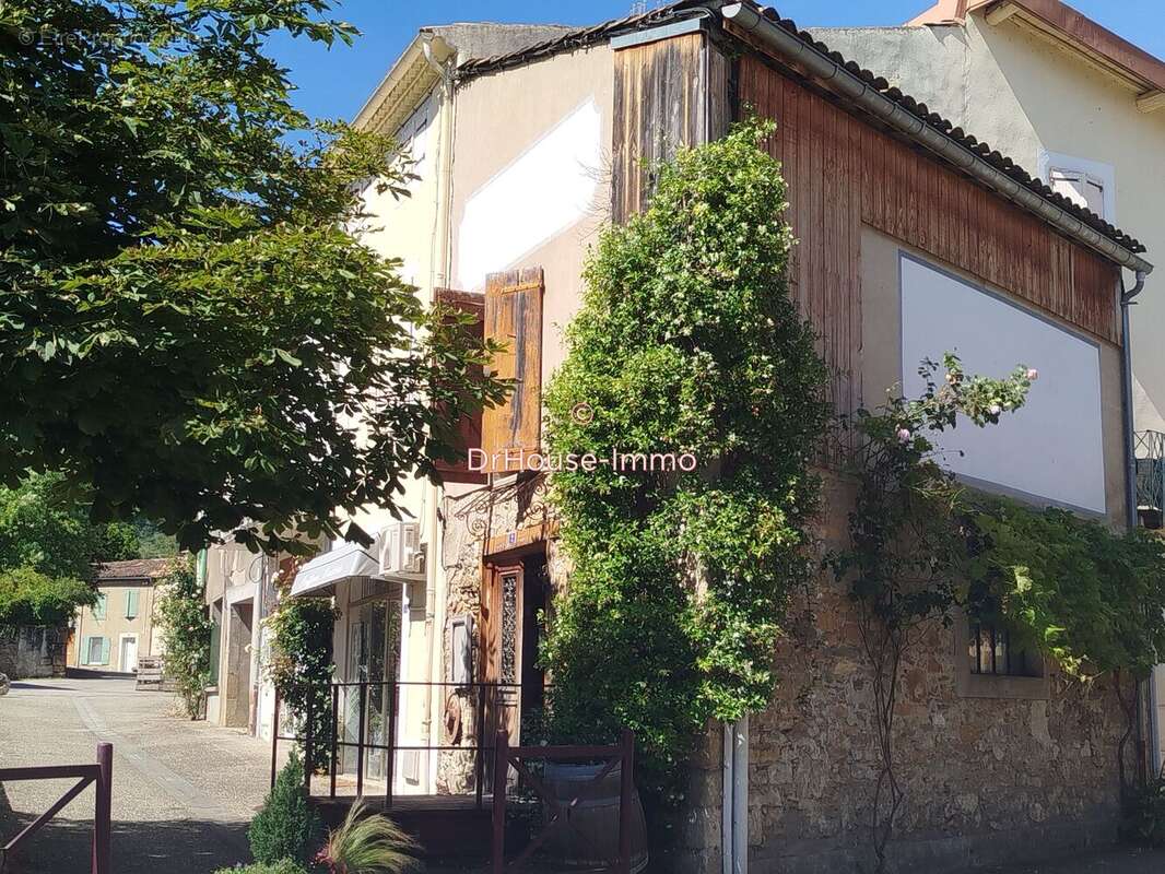 Maison à SAINTE-COLOMBE-SUR-L'HERS