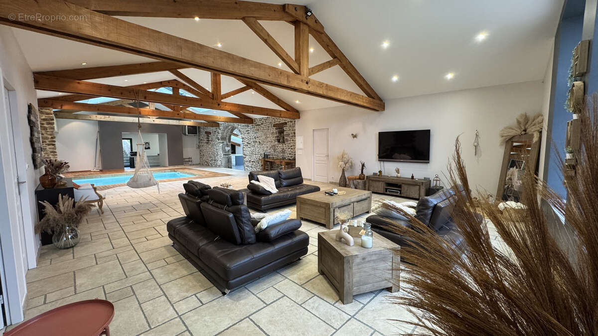 Maison à SAINT-GENEST-MALIFAUX