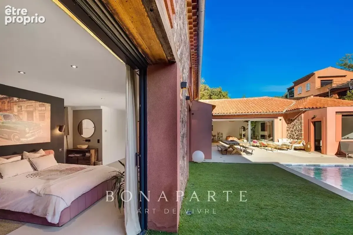 Exclusif  saint raphael / plateau notre dame - villa renovee - photo 6
