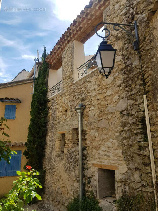 Maison à MALAUCENE