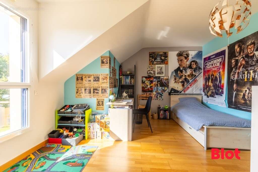 Maison à CHASNE-SUR-ILLET