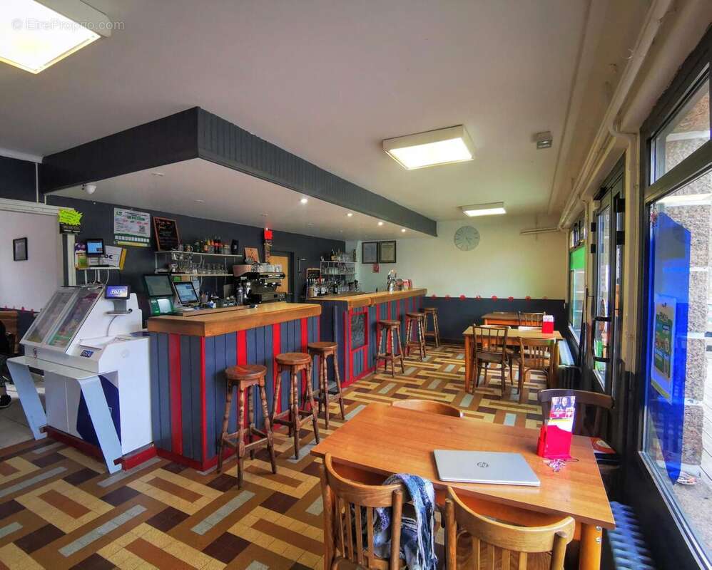 Photo 3 - Commerce à BEGARD