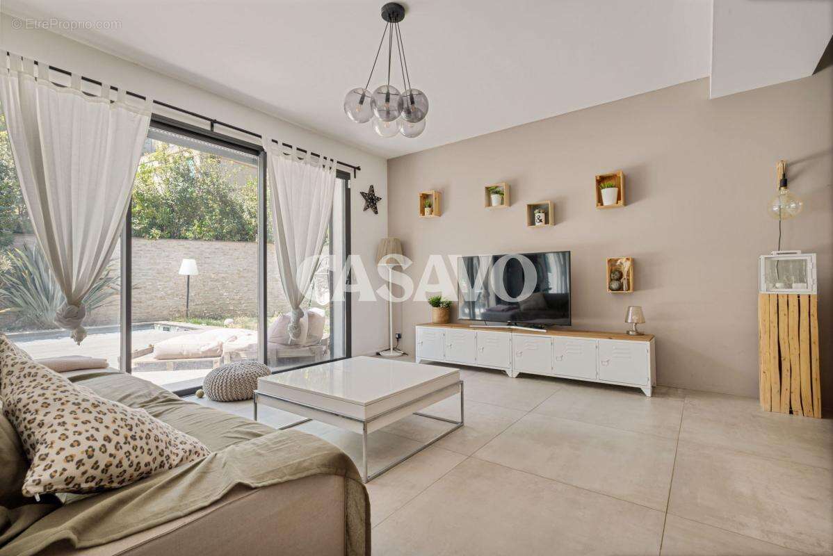 Maison à LE THOLONET