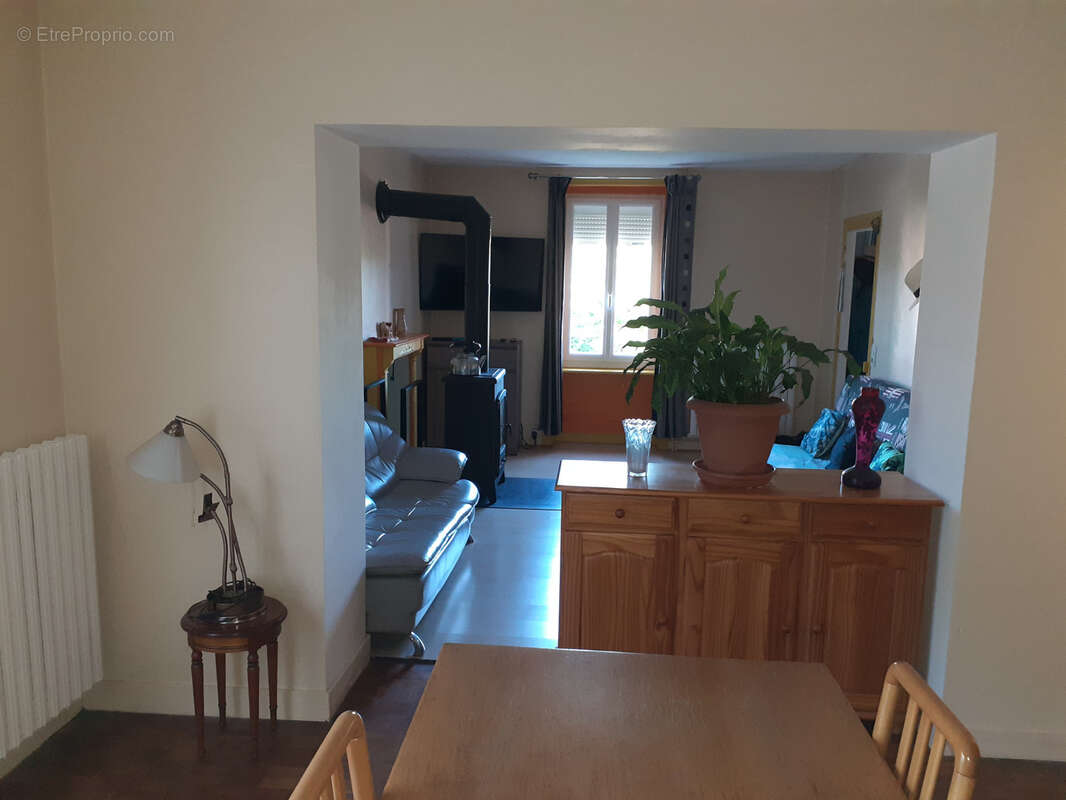 Maison à LADIGNAC-LE-LONG