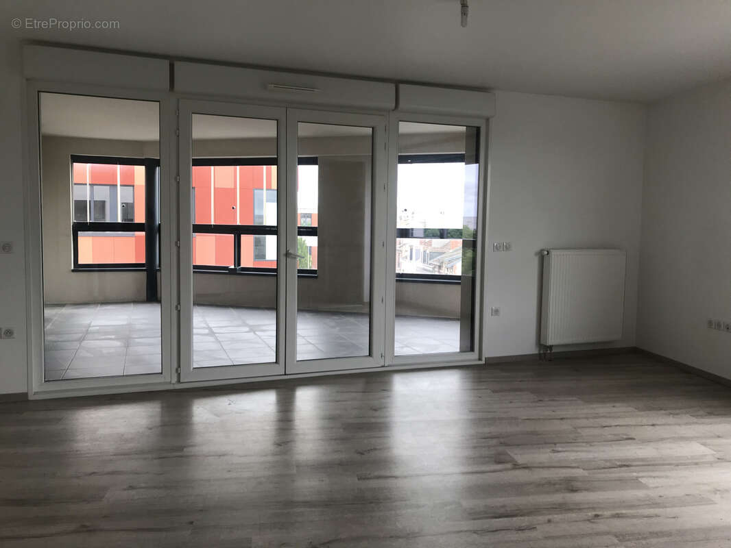 Clairmarais gare centre - appartement moderne type 3 de  75m2 + terrasse  24m2 + parking - photo 3