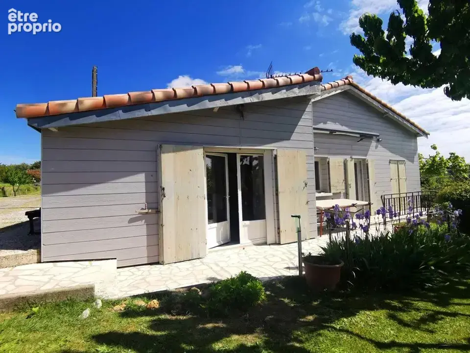 Maison à CHENAC-SAINT-SEURIN-D'UZET