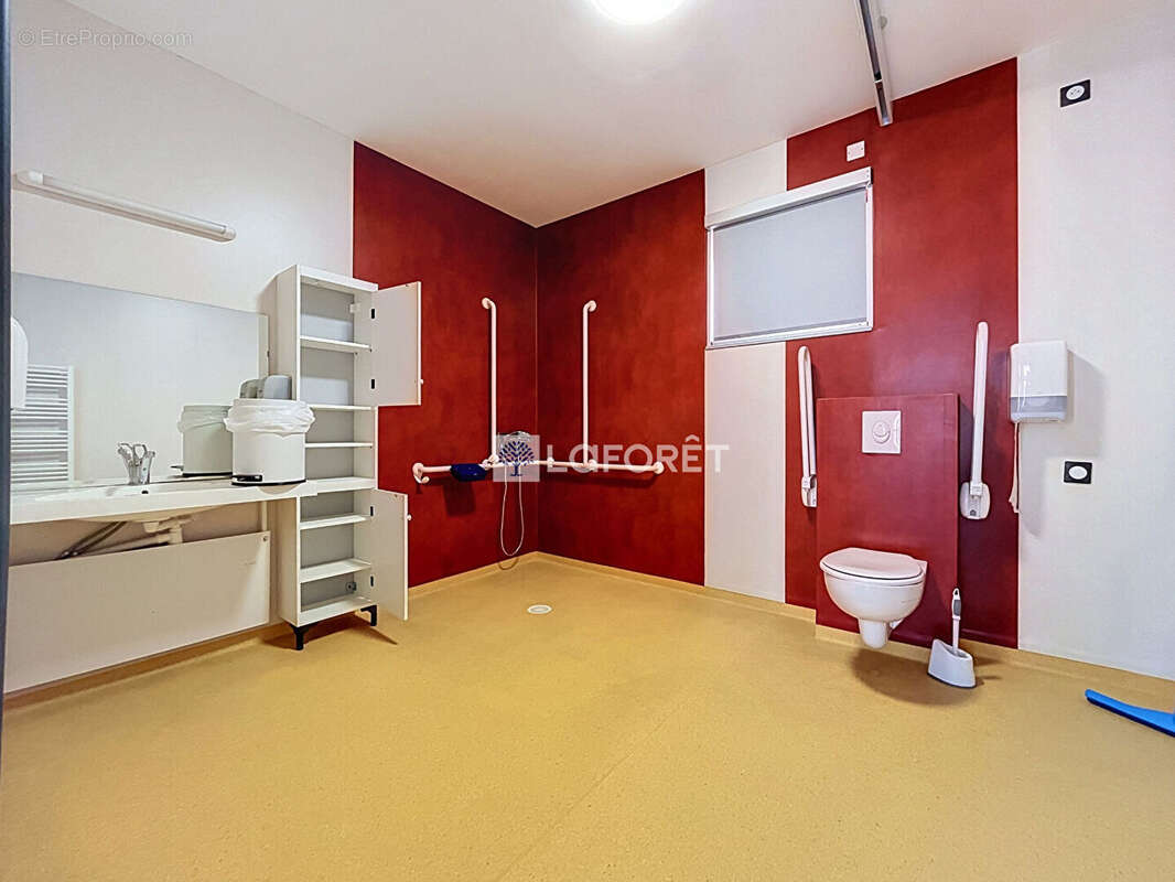 Immeuble 7 logements local commercial parking jardin Parthenay - photo 21