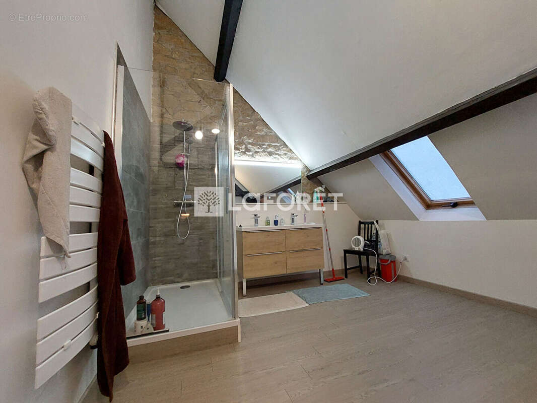 Appartement à AUDUN-LE-TICHE