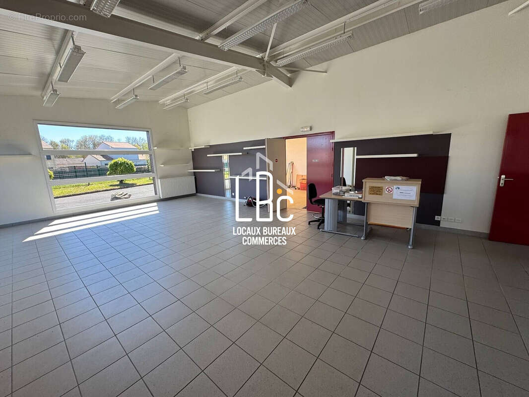 Commerce à LE LOROUX-BOTTEREAU