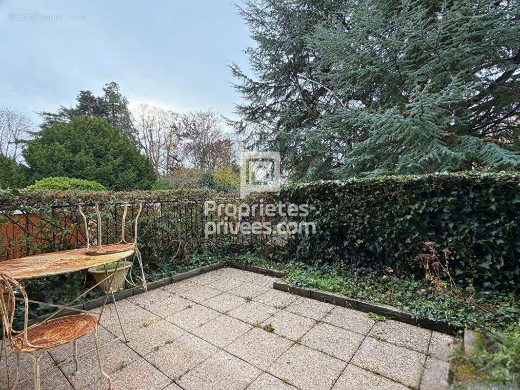 Appartement à SAINT-CYR-SUR-LOIRE