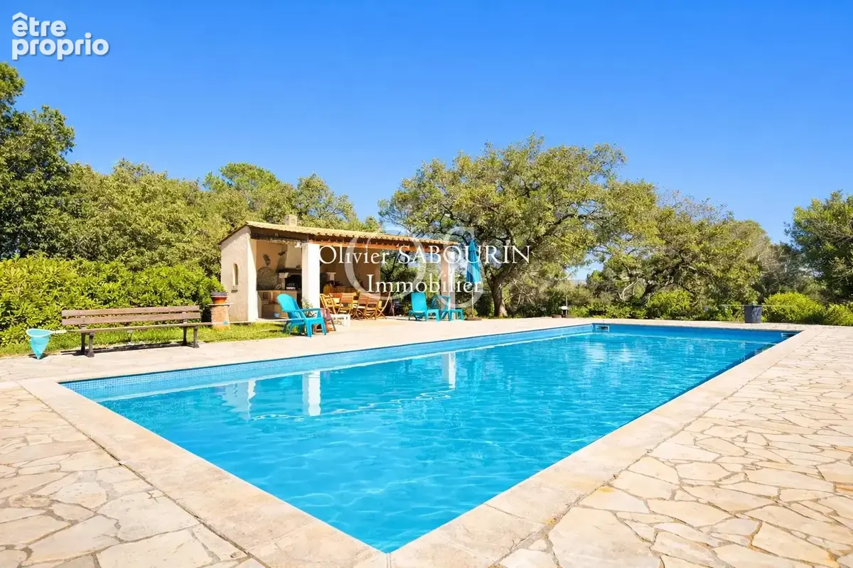 Bastide de caractère – 422 m² habitables avec 6 logements indépendants, piscine et terrain de 15 555 m² - photo 3