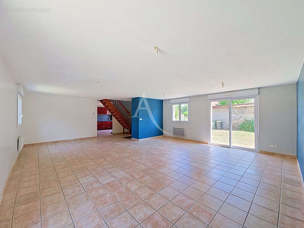 Maison St Etienne du Vauvray - photo 3