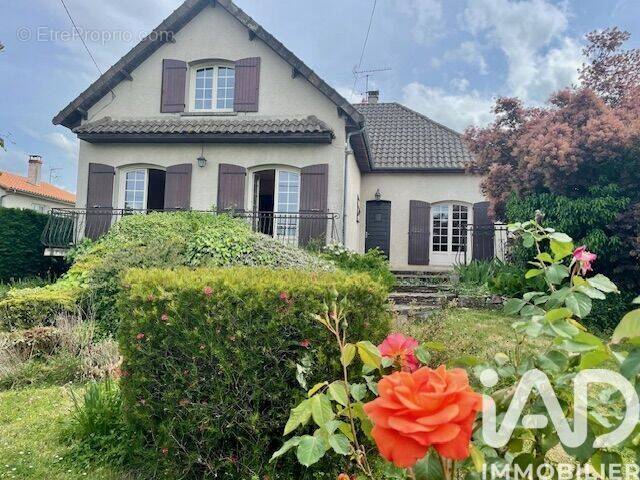 Photo 1 - Maison à GENCAY