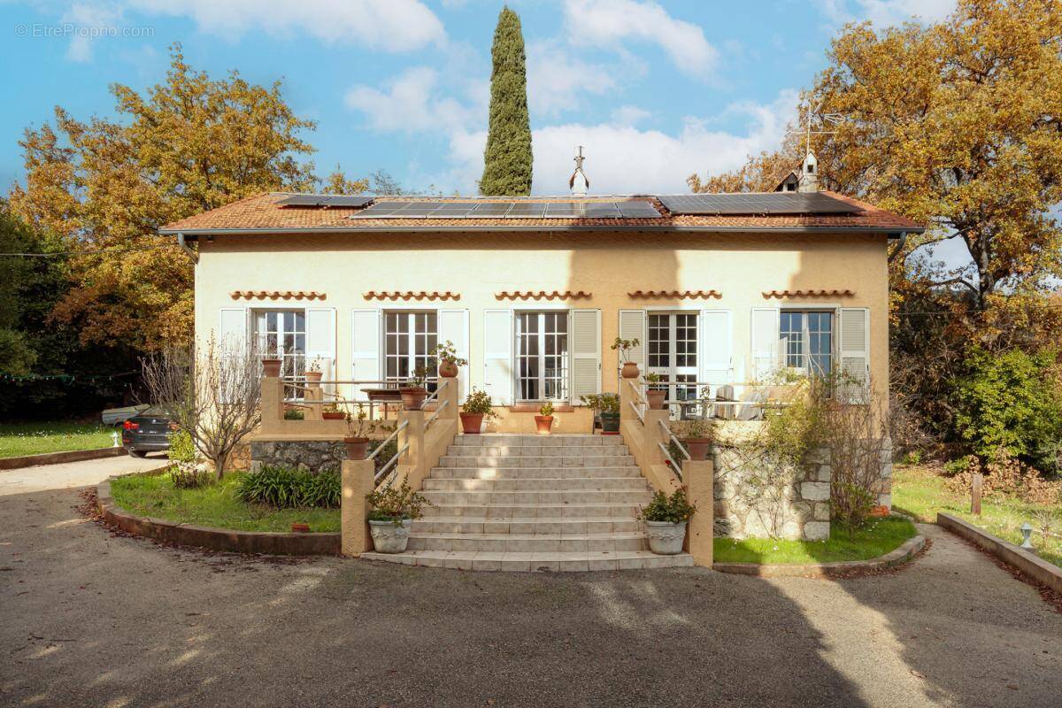 Maison à PEYMEINADE