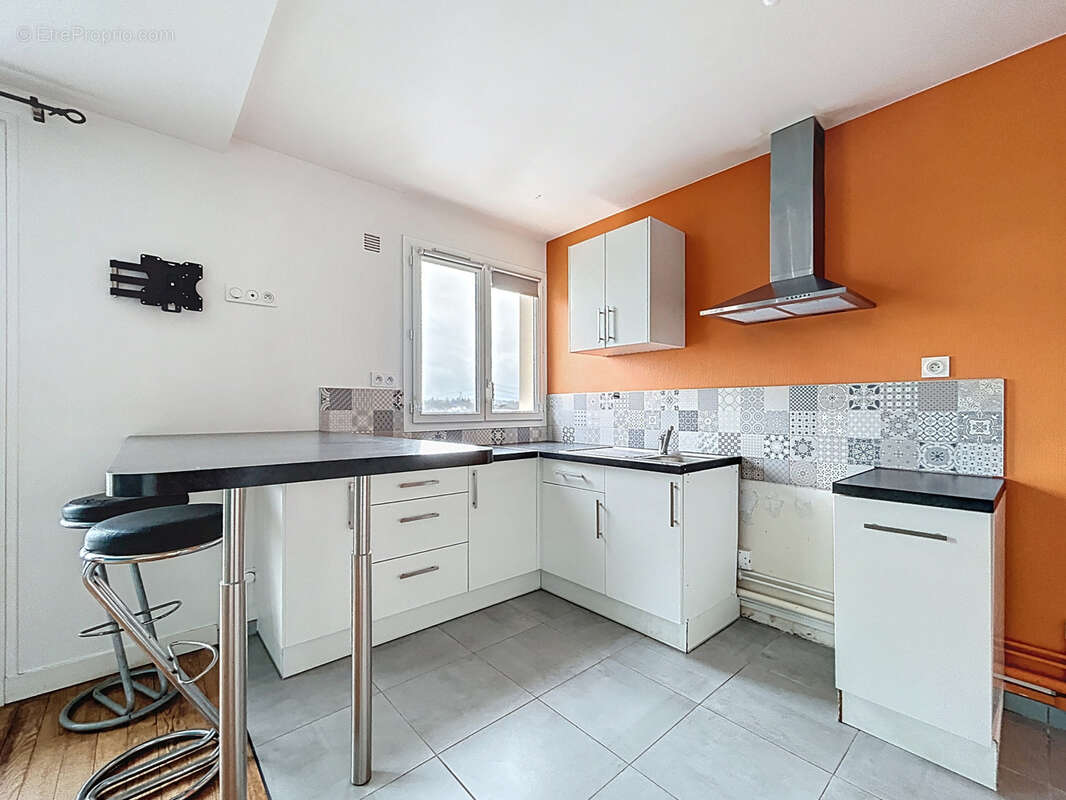 Appartement à PONT-HEBERT