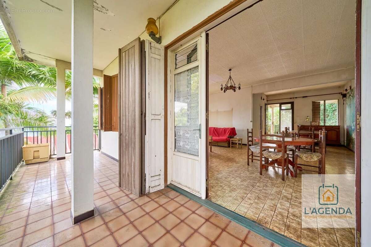 Maison 190 m² - Le Tampon centre - photo 3