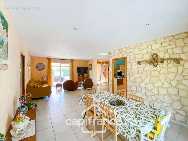Maison à vendre 5 pièces LA CHAPELLE DE BRAGNY (71) - photo 17