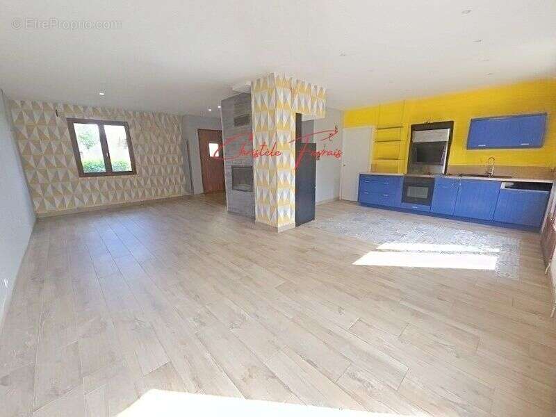 Maison à LA BAZOUGE-DU-DESERT