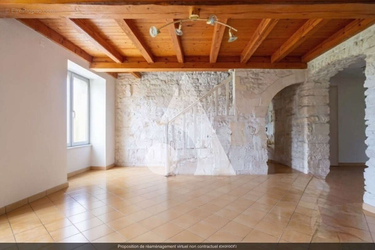 Maison à CHERMIGNAC