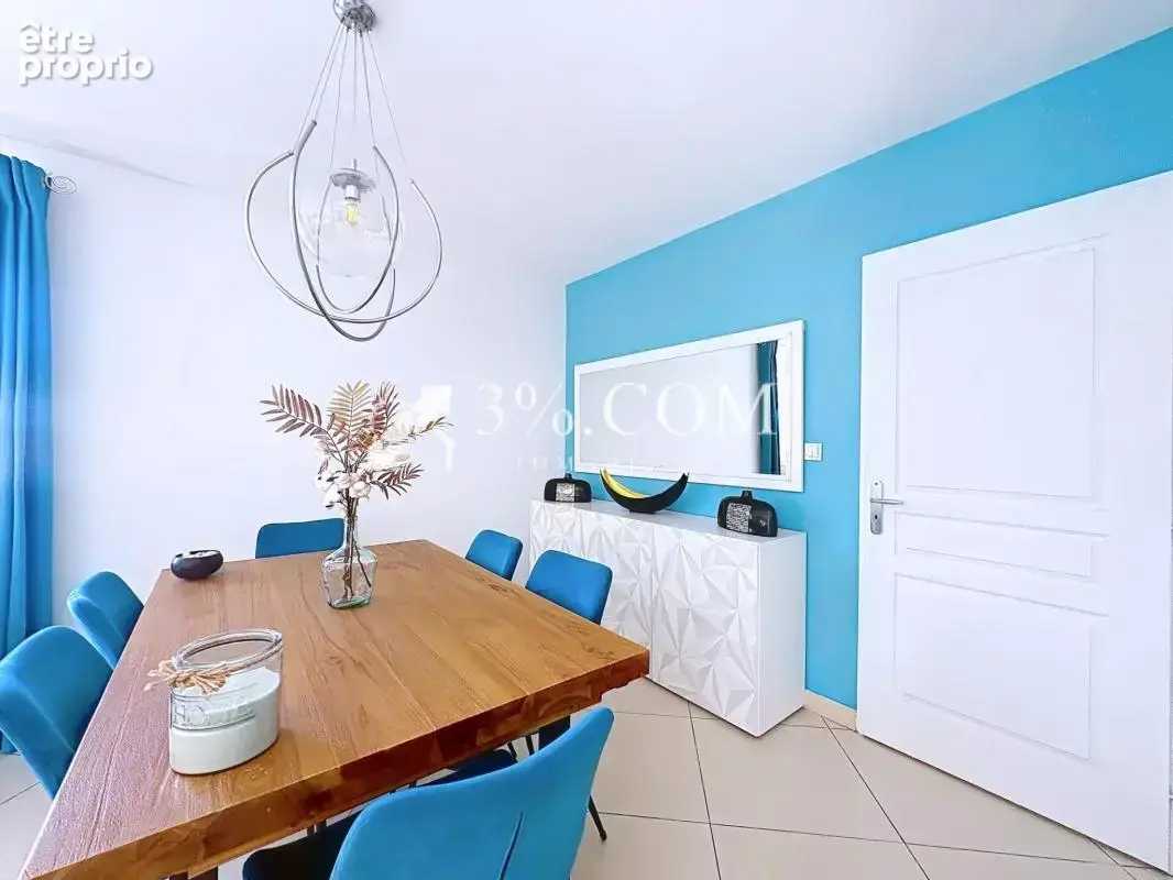 Maison de plain-pied avec piscine, jardin et vue dégagée sur - photo 8