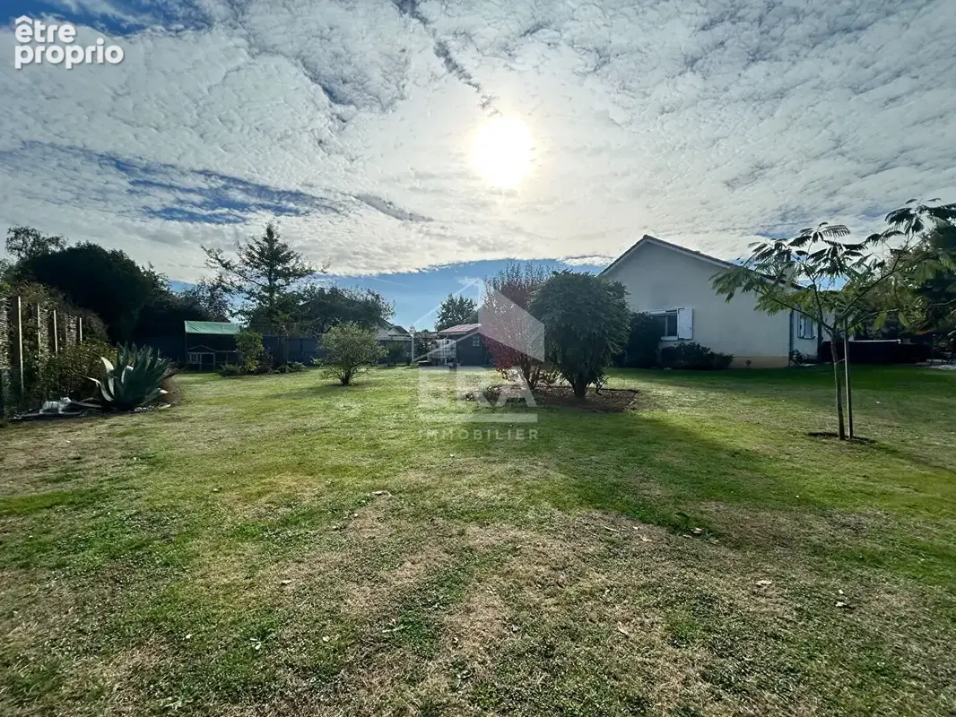 Maison plain pied 122m2 Saint Pavace , 3 chambres, garage et grand terrain - photo 13