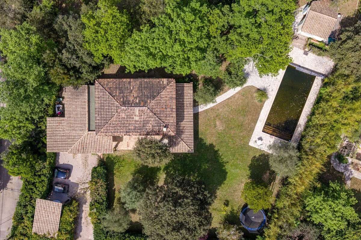 Maison à VALBONNE