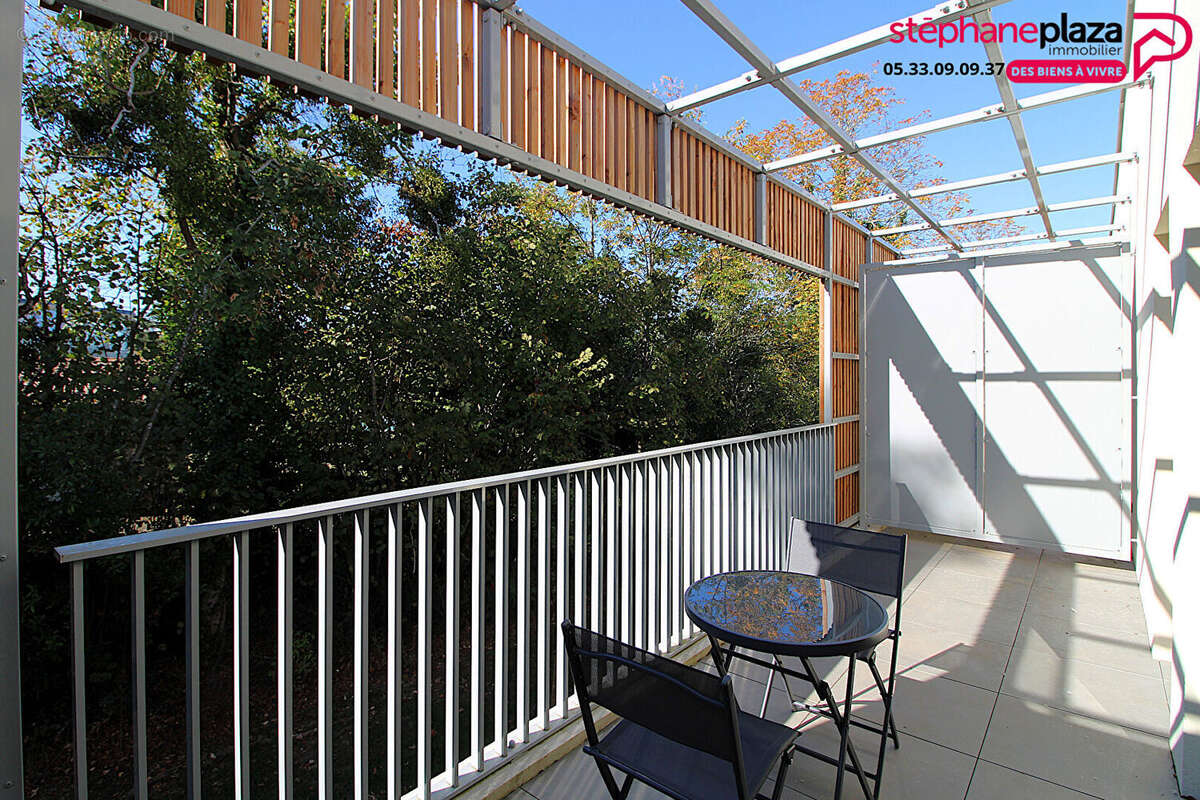 Appartement à CAMBLANES-ET-MEYNAC