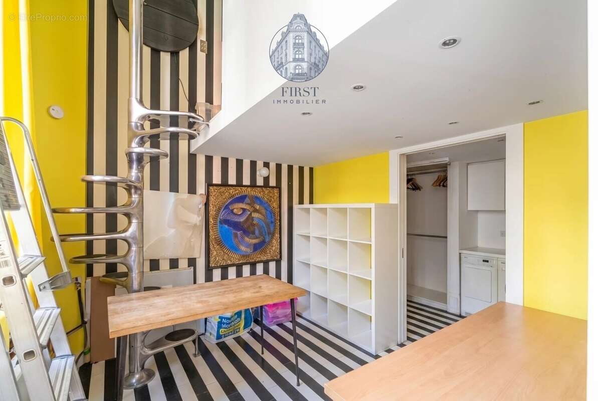 Appartement à PARIS-8E