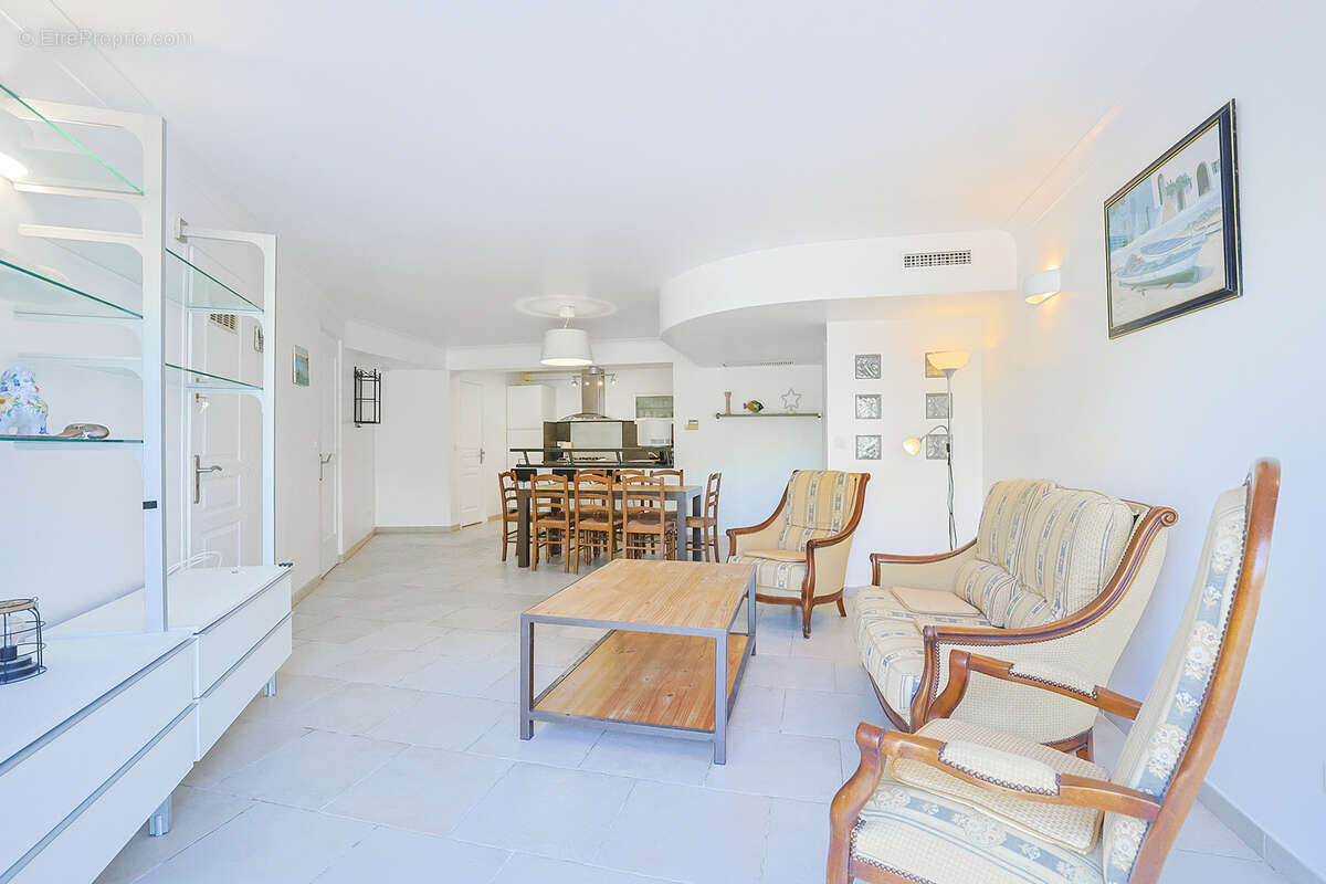 Maison à SOLLIES-TOUCAS