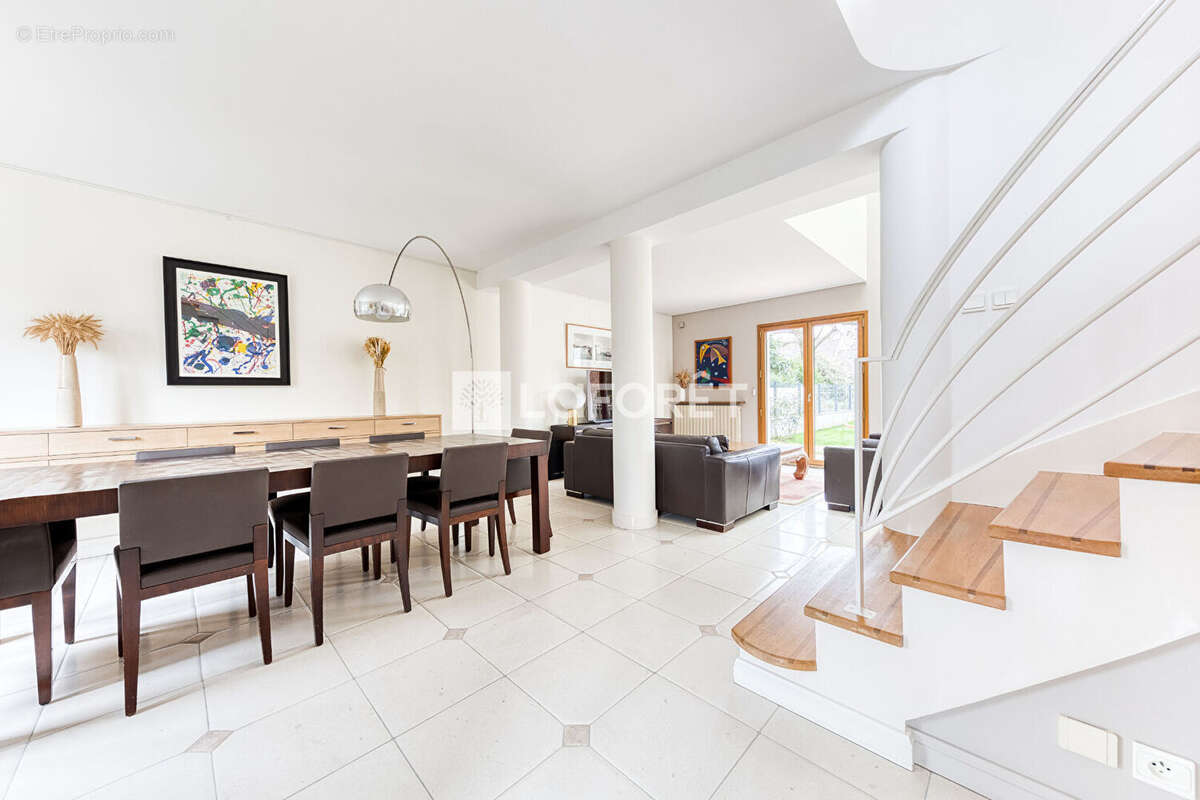 Maison à PONTAULT-COMBAULT