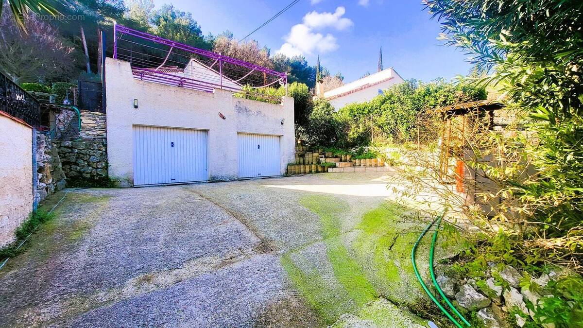 Photo 1 - Maison à LA PENNE-SUR-HUVEAUNE