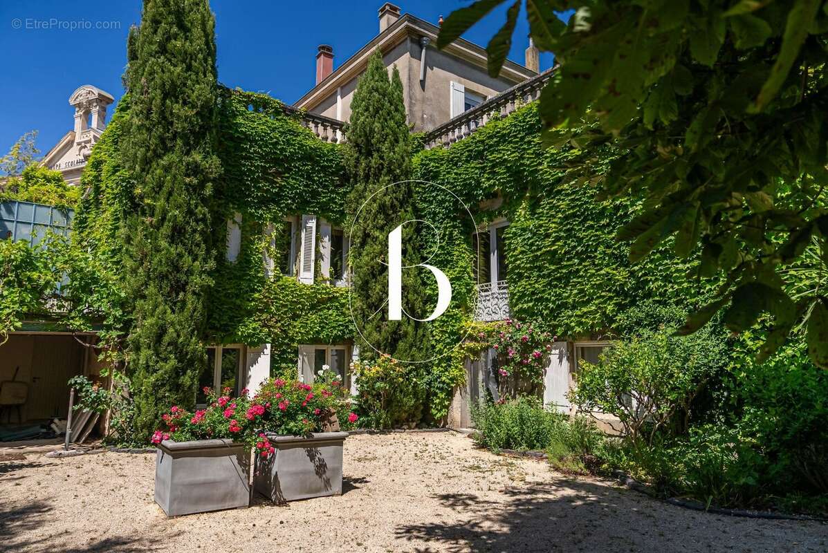 Maison à UZES
