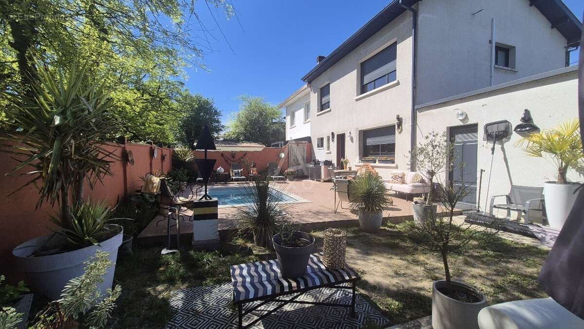 Maison à LE BOUSCAT