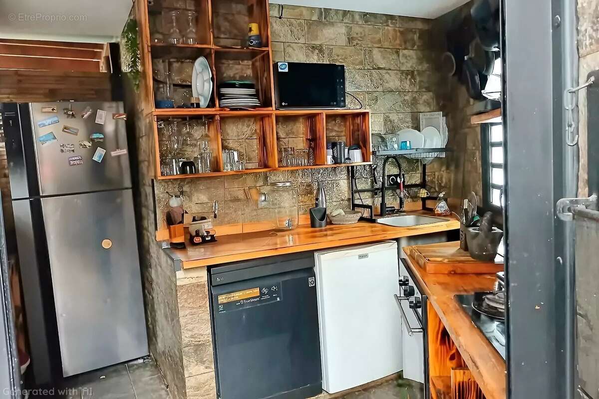 Grande propriété avec 1 appartement + 1 duplex – Piscine / Jacuzzi / Spa – Vendue meublée – Idéal investissement locatif - photo 3