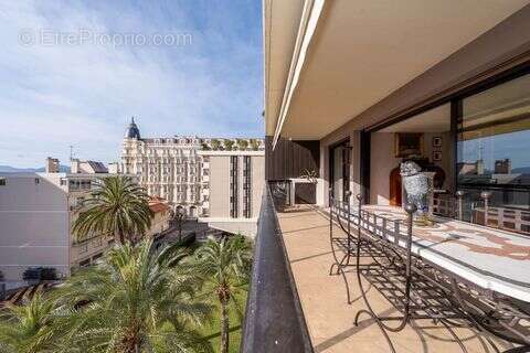 Appartement à CANNES