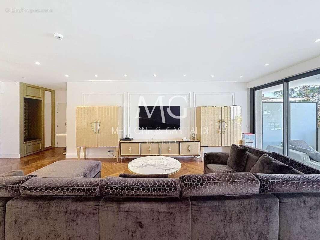Cannes oxford – 4 pièces d’exception de 157 m² – terrasses, vue mer, 3 garages – résidence de prestige - photo 7