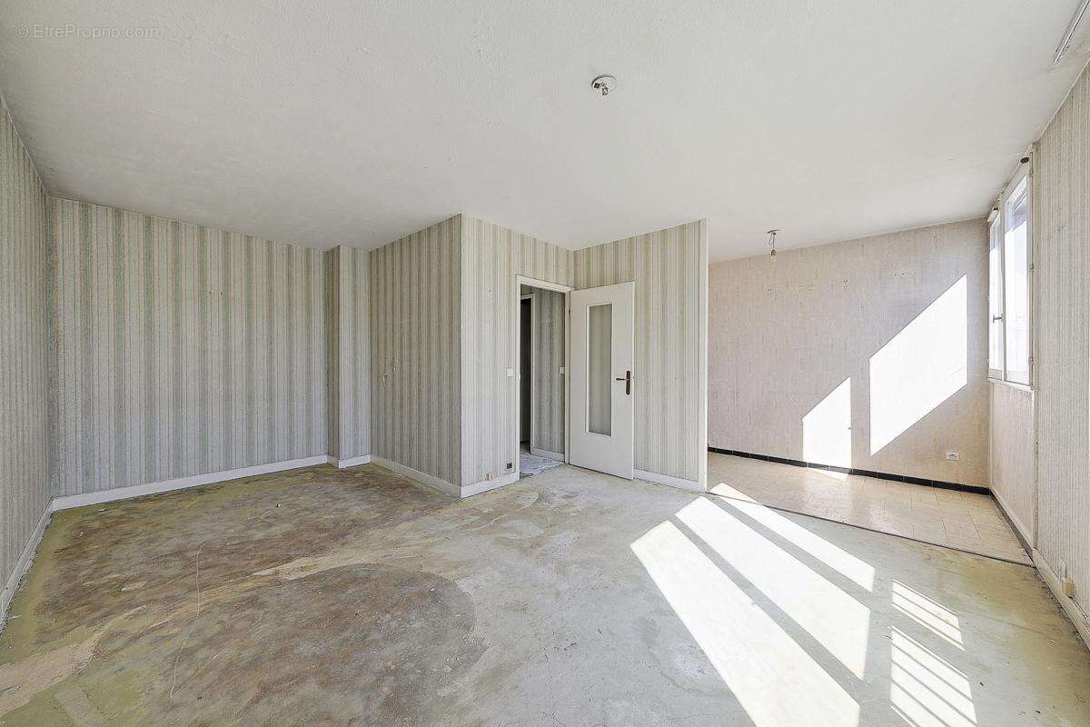 Appartement à LE PLESSIS-TREVISE