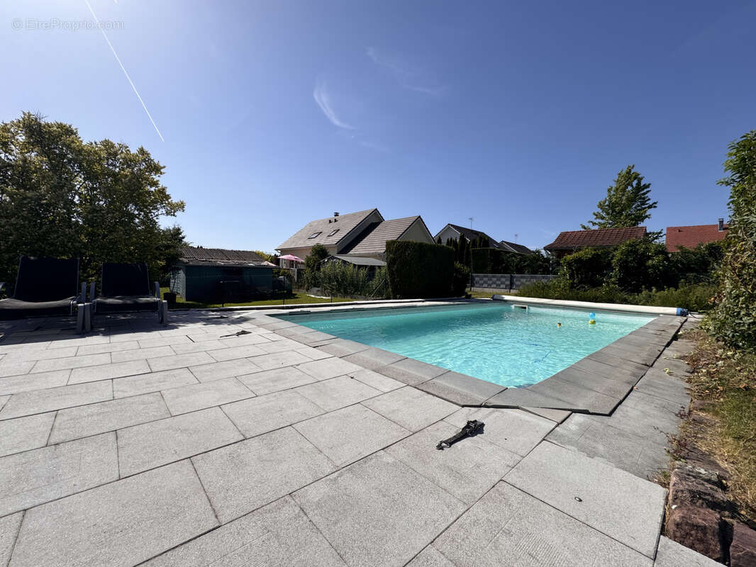 Maison de type T6 avec piscine - photo 3