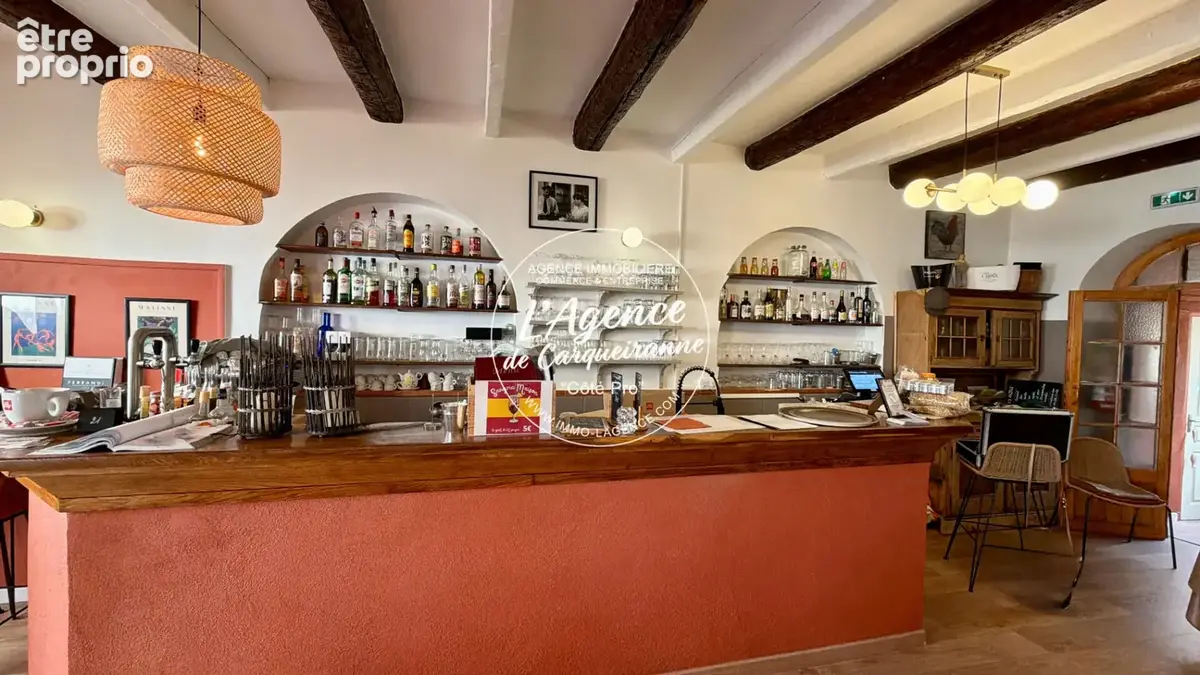 A vendre fonds de commerce restaurant 90 m2 avec terrasse idealement situe dans le centre ville pietons au lavandou - photo 7
