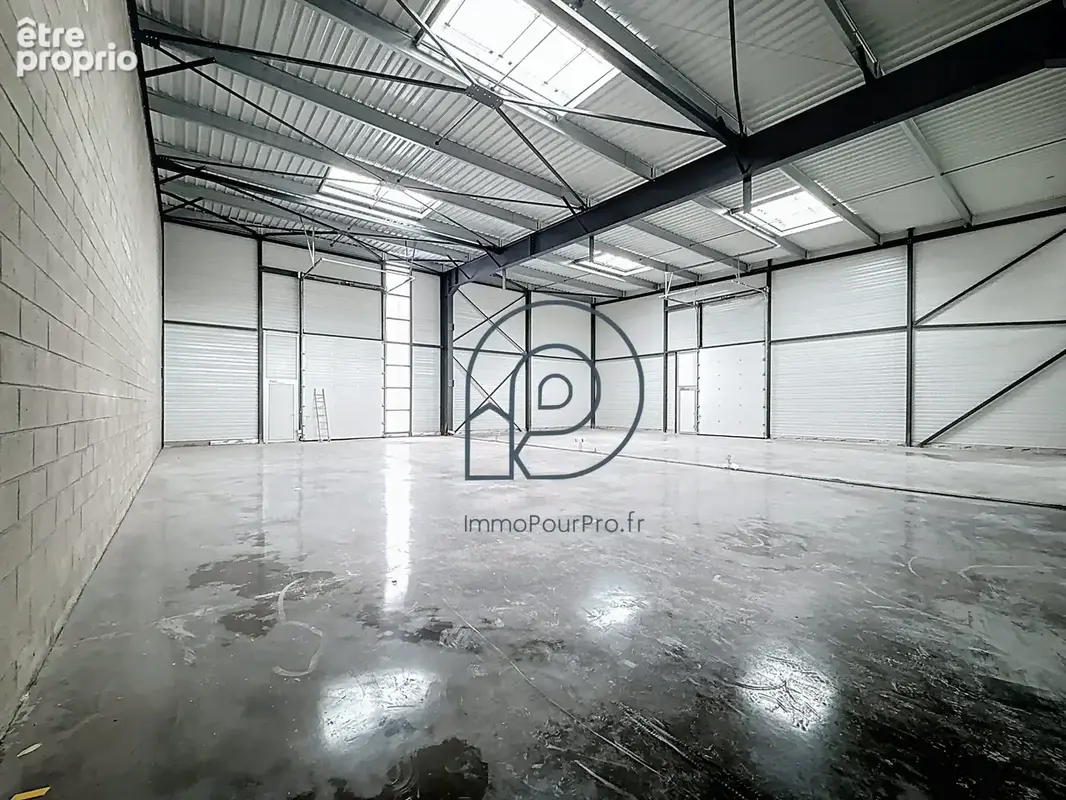 Commerce 360 m² à vendre à Tourcoing (59200) - photo 4