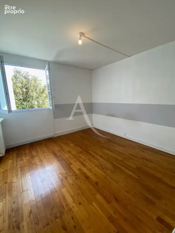 Centre - Appartement - ascenseur - balcon - photo 5