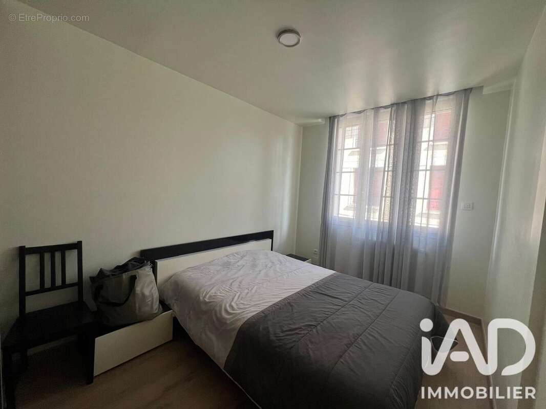 Maison 90 m² à Trappes  - photo 3