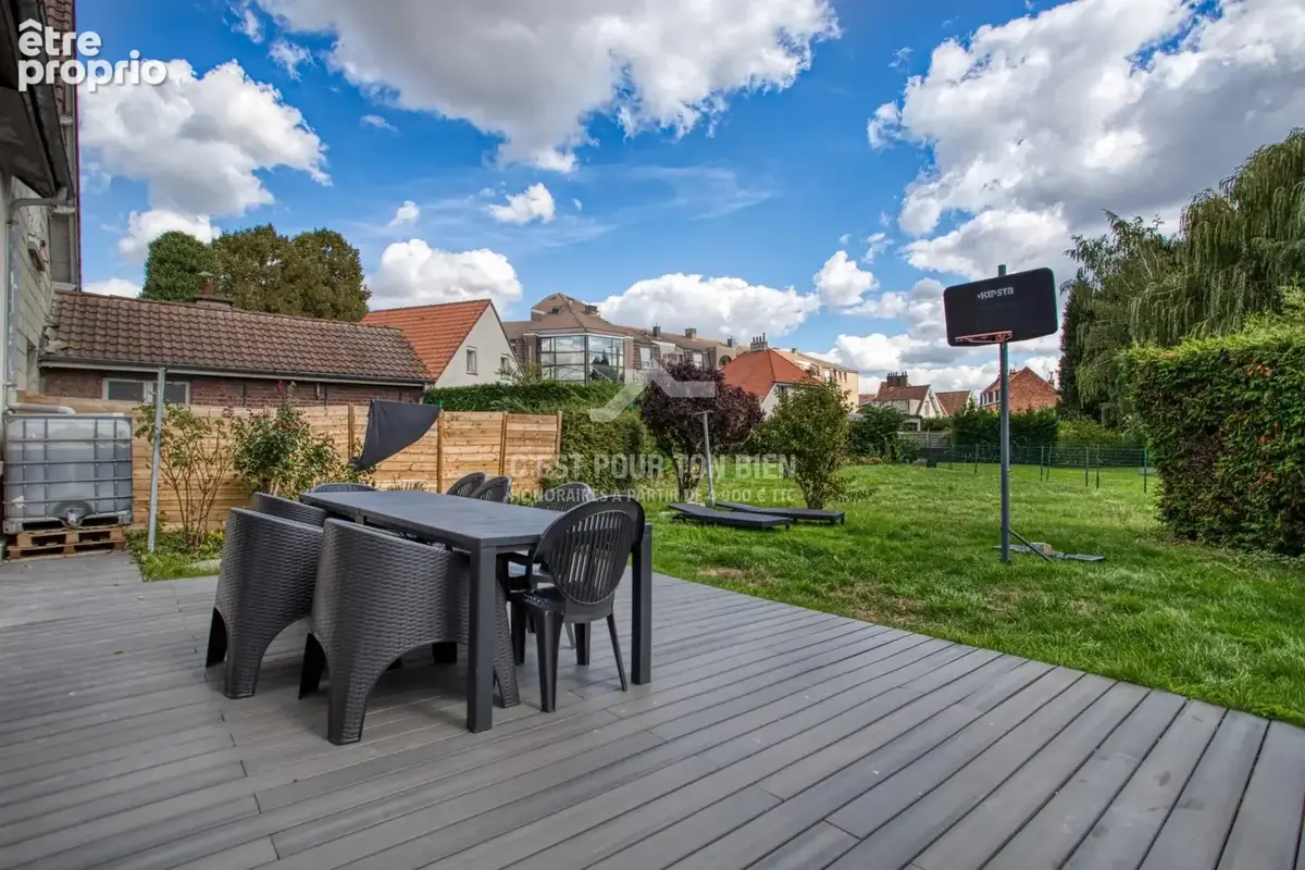 Maison 6 pièces 131 m² à vendre à Capinghem (59160) - photo 2