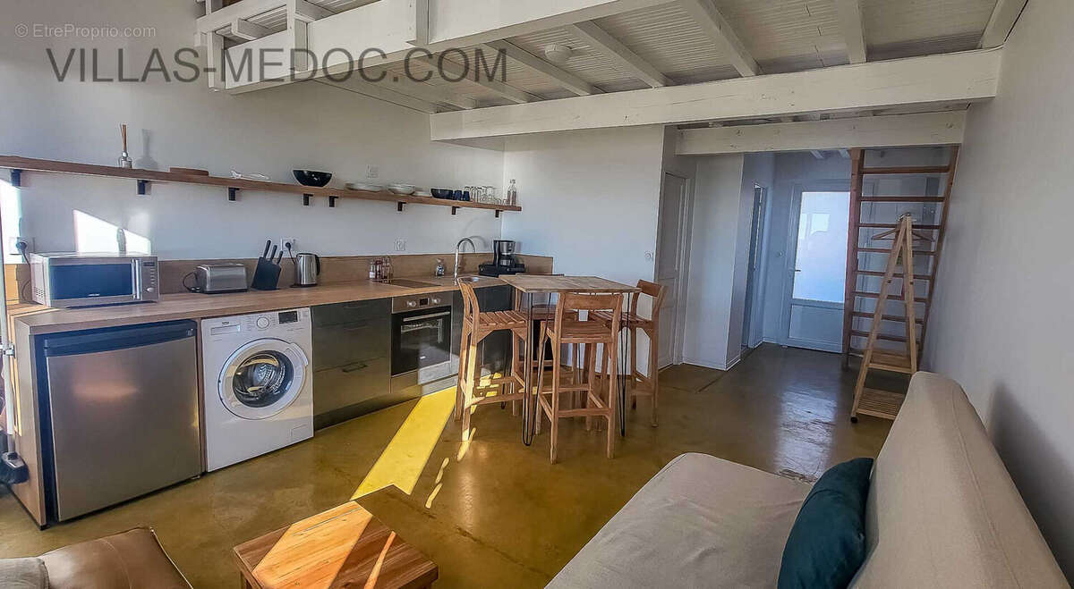 Appartement à VENDAYS-MONTALIVET