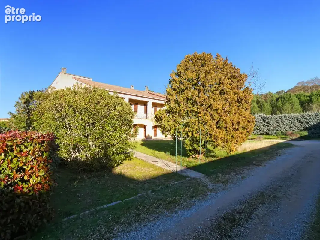 Volumes Généreux et Sérénité aux Portes de la Ville : 267m2 sur terrain de 1785 m2, idéale famille et activité professionnelle - photo 26